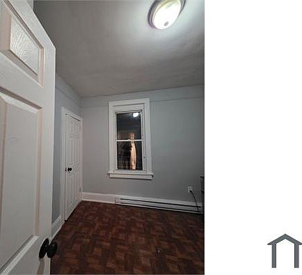 4th image of 52 William St Floor 2