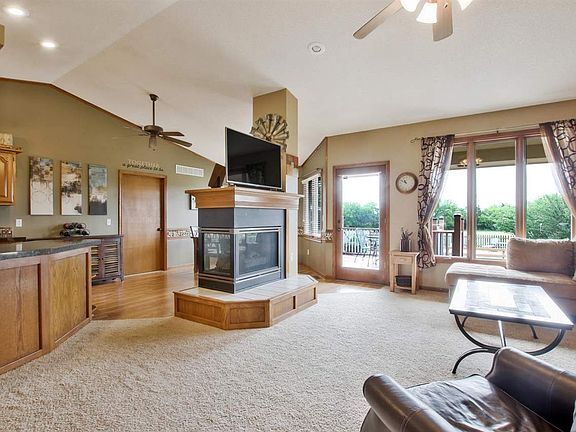 4th image of 1910 N Minneapolis Cir