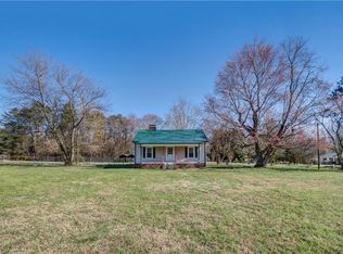 1201 N Graham Hopedale Rd, Burlington, NC 27217