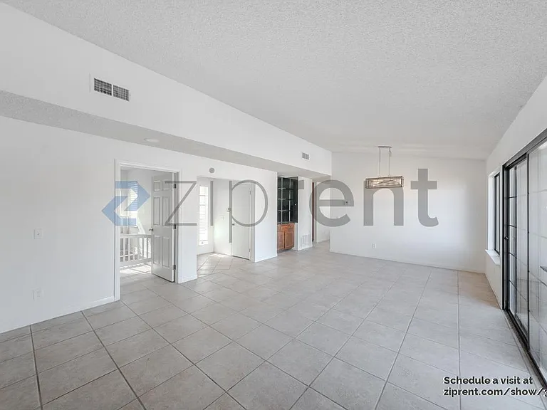 5327 Meredith Ave — Photo 4