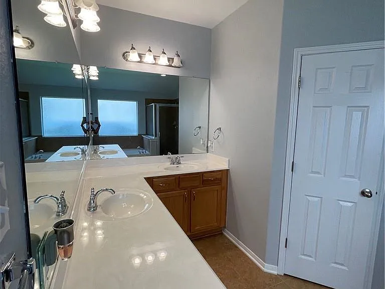 501 King Eider Ln — Photo 4