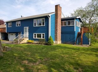 30 Birch St, Waterford, CT 06385