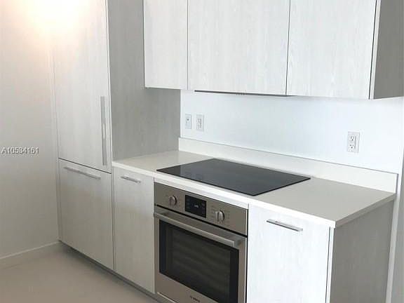 5th image of 501 NE 31st St #U302