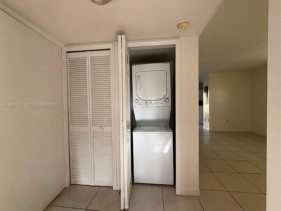 5th image of 935 NE 33rd Ter Unit 104