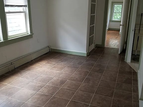 4th image of 167 S 11th St #5C