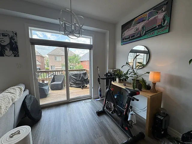 861 Edinburgh Dr — Photo 10