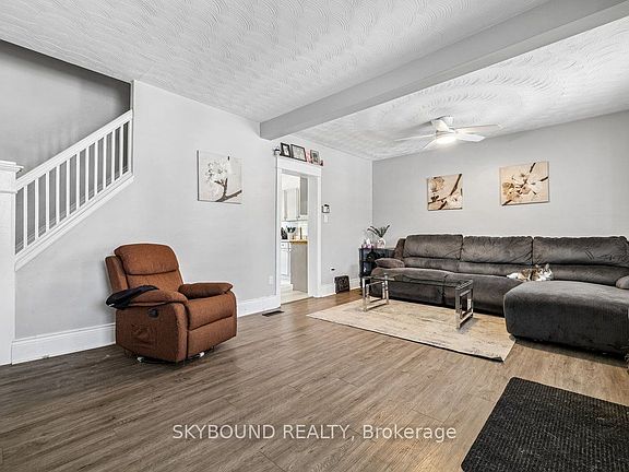 5th image of 165 Paling Ave