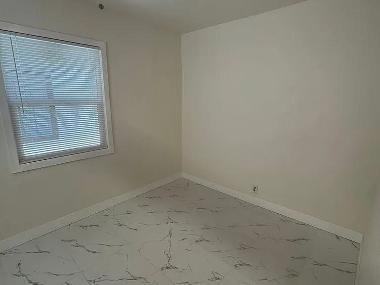 819 S Cypress Ave — Photo 12