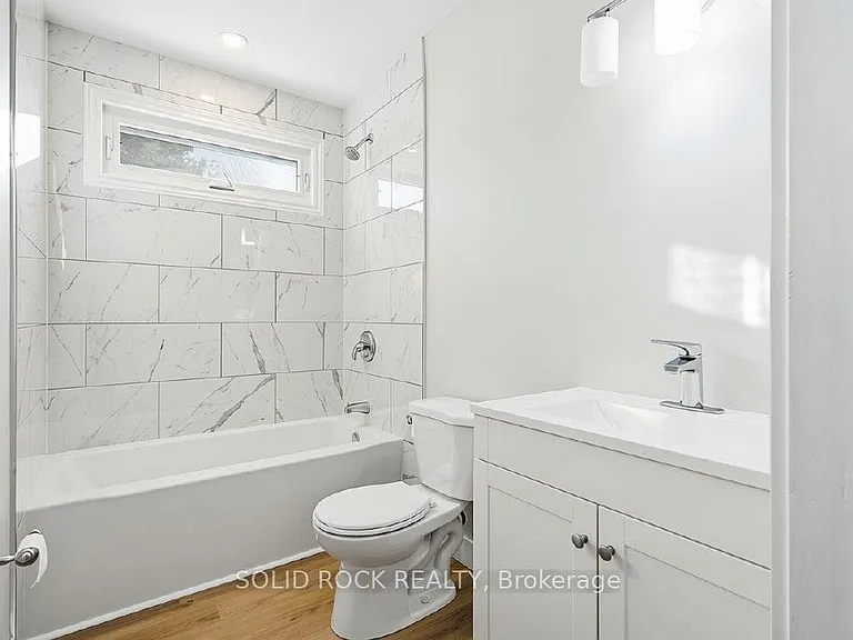 2158 Fillmore Cres — Photo 18