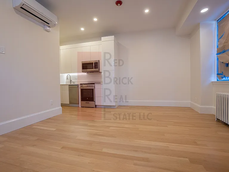 15 Revere St #2B — Photo 3