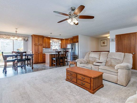 3rd image of 503 Rivermist Dr