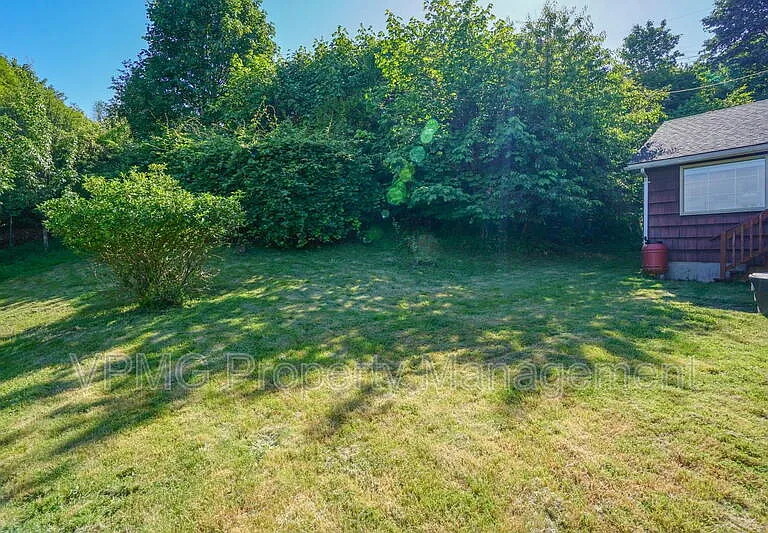 3956 Columbia Heights Rd — Photo 48