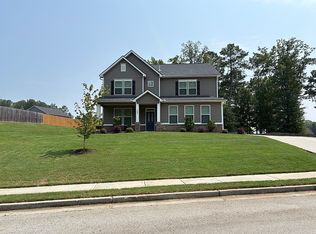 200 Darien Dr, Senoia, GA 30276