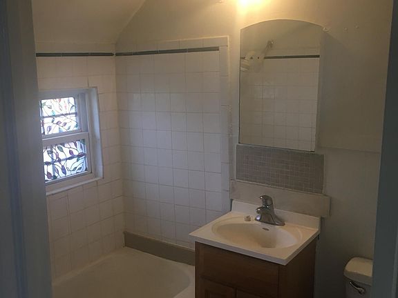5th image of 411 N Water St #2