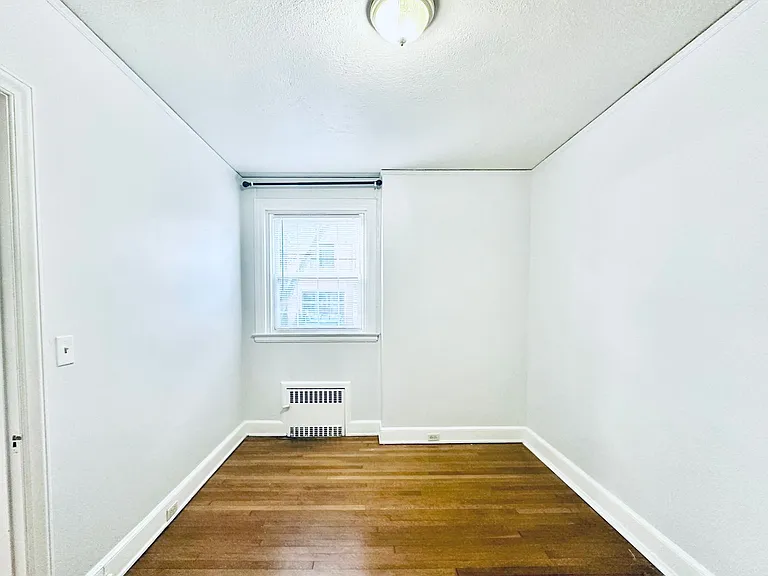 25 Lynwood Pl — Photo 7