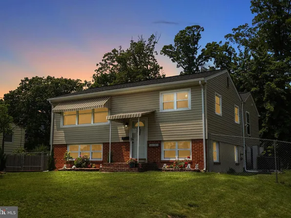 14302 Randall Dr, Woodbridge, VA 22191