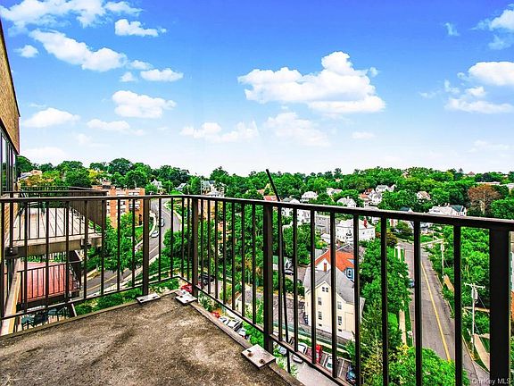 3rd image of 25 Rockledge Ave Penthouse 14
