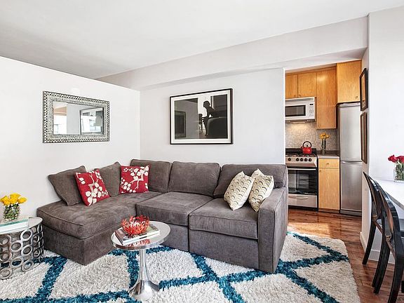 2nd image of 321 E 45th St APT 10A