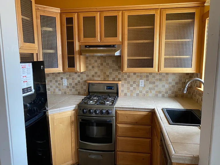 509 S Thor St — Photo 2