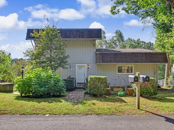 35 Manor Dr, Hayesville, NC 28904