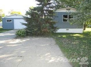 1036 Fayette Dr, Hazen, ND 58545