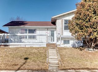 212 S 78th Ave NE, Calgary, AB T2K0R2