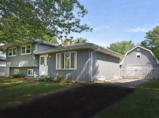 1212 Shoals Dr, Lockport, IL 60441