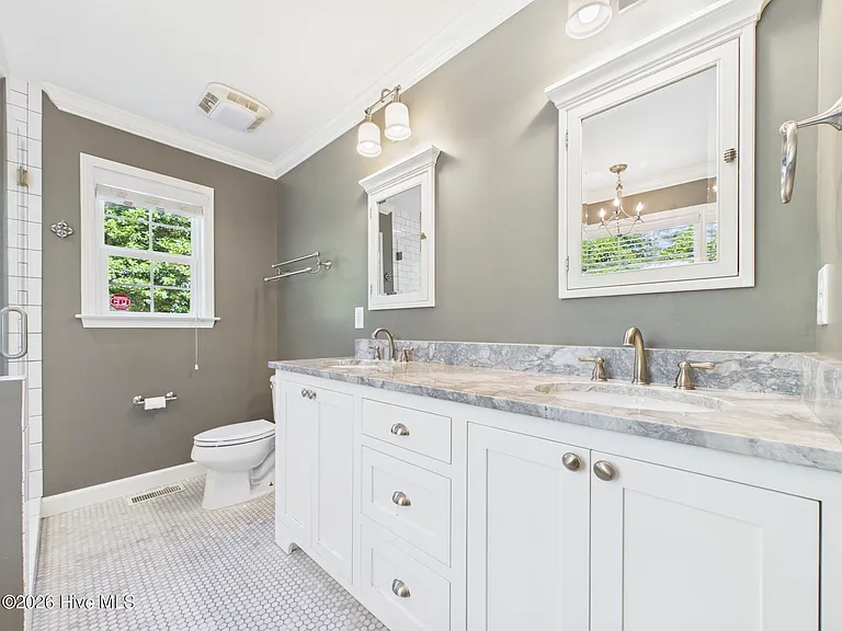 2912 Oberlin Rd — Photo 34