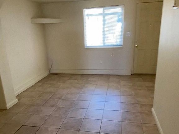 3rd image of 2322 Empress St
