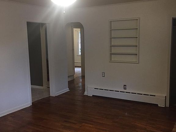 4th image of 520 S Holmes St
