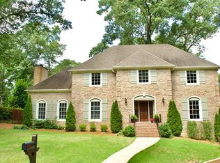 2825 Countrywood Cir, Vestavia, AL 35243