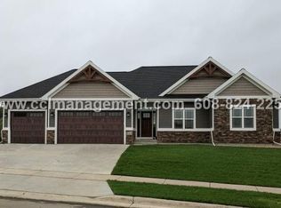 520 Burnt Sienna Dr, Middleton, WI 53562