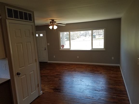 5th image of 6039 Sun Valley Dr