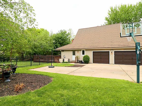 2nd image of 12704 Eaton Cir