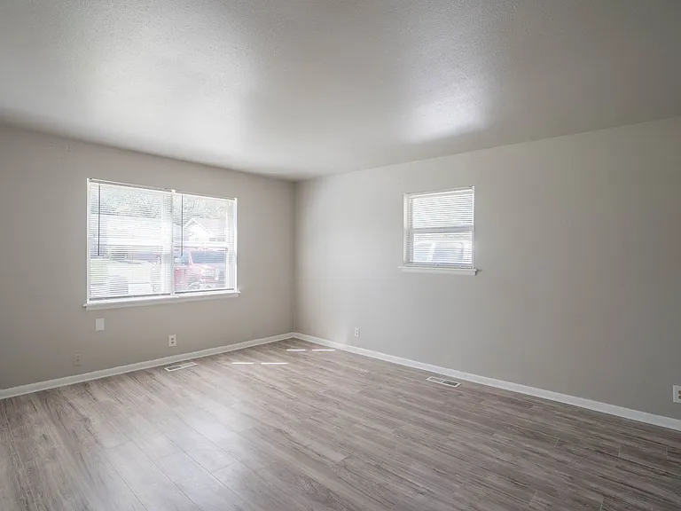 5021 S 85th East Ave — Photo 13