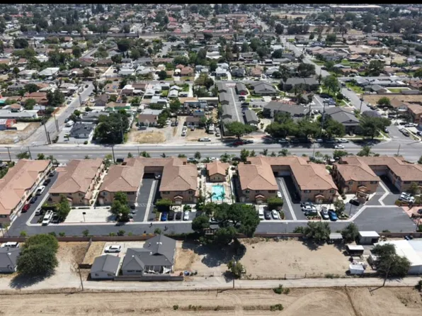 8471 Laurel Ave #206, Fontana, CA 92335