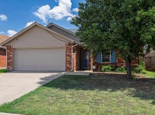 2410 SW 44th St, Lawton, OK 73505