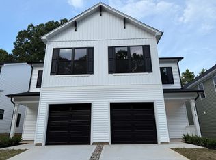 2815 New Pineola Rd, Charlotte, NC 28208
