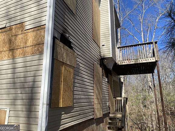 2nd image of 211 Millstream Rdg