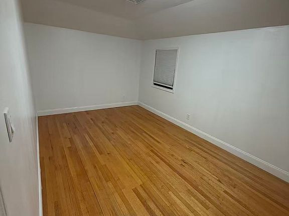 4th image of 6924 223rd St Floor 1