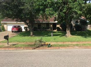 1208 Bristol Blvd, Ocean Springs, MS 39564
