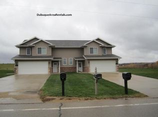 8150 Old Highway Rd, Peosta, IA 52068