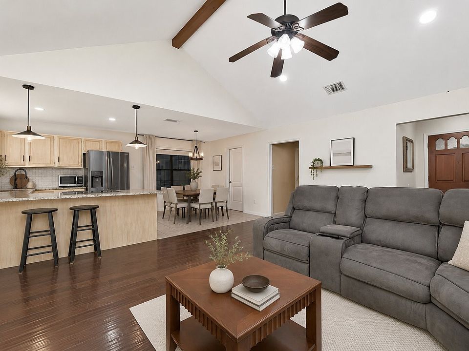 1st image of 2612 Herring Cir
