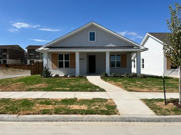6709 Lake Overlook Dr, Fort Worth, TX 76135