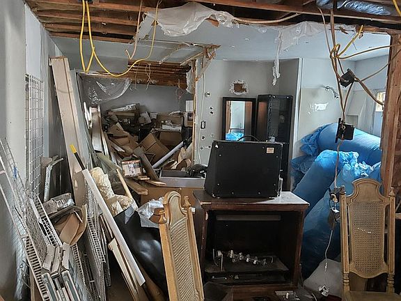 5th image of 364 E Walton Drive