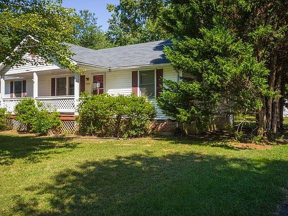 2nd image of 2028 Dewey Dr