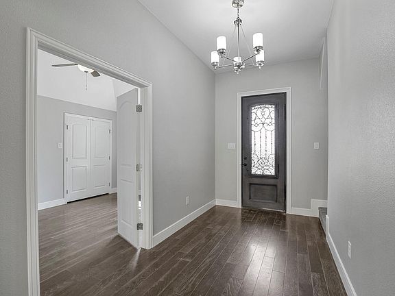 3rd image of 321 Norman Dr