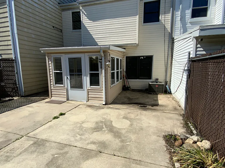 8422 Madison Pl — Photo 106