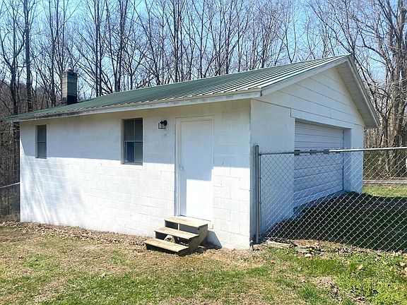 3rd image of 281 Harrison Rd
