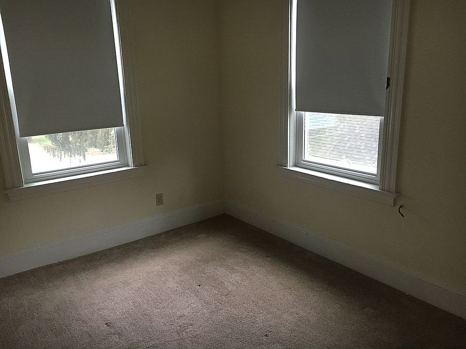 1st image of 5 Wellington Ave
